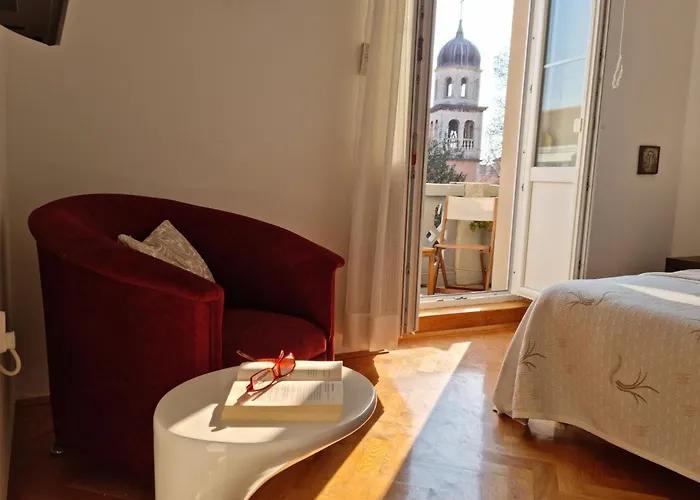 Guest house Rooms Tisa Old Town