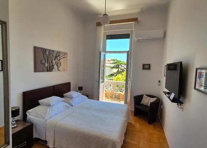 Rooms Tisa Old Town 3*