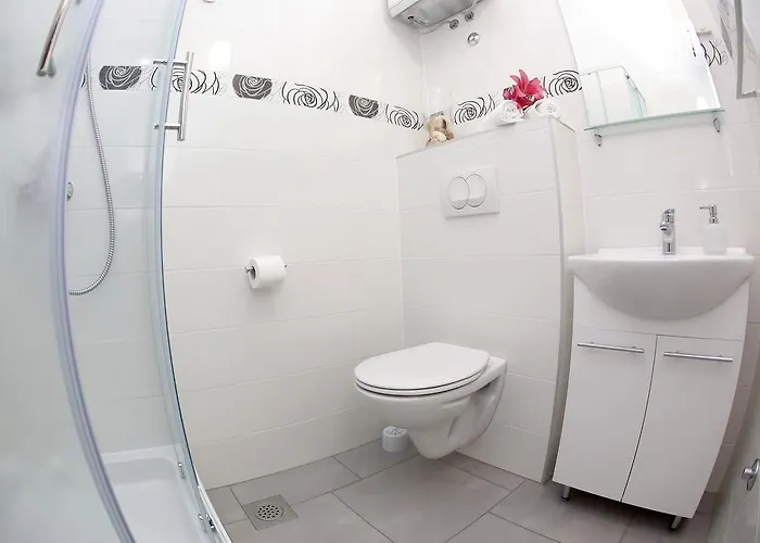 Rooms Tisa Old Town Guest house