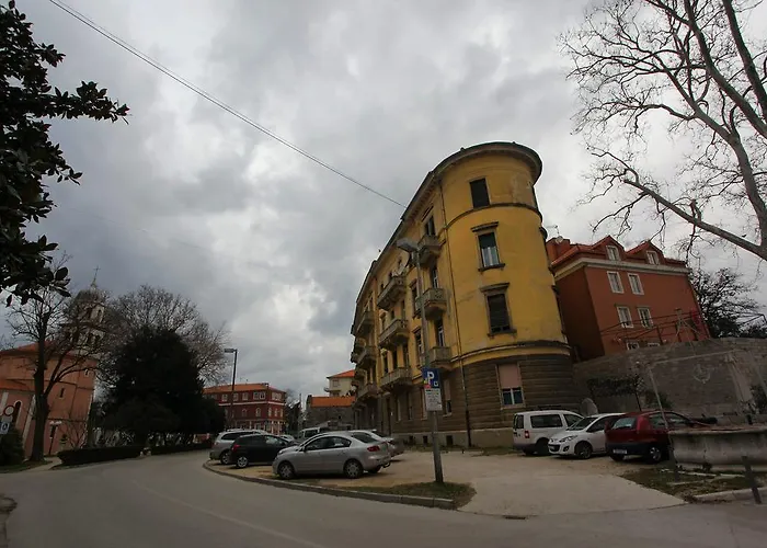 Rooms Tisa Old Town Гостевой дом