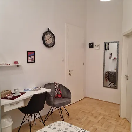 Tisa Old Town Gæstehus 3*