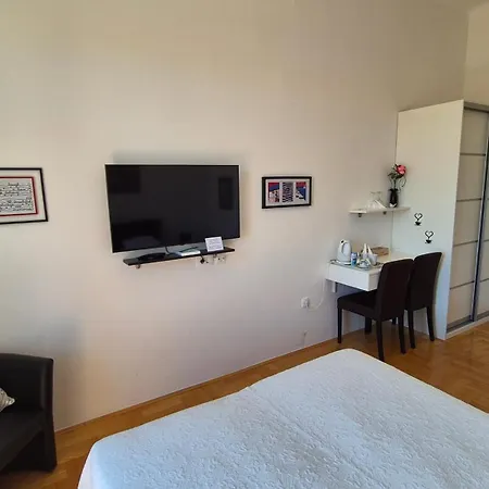 Gæstehus Tisa Old Town