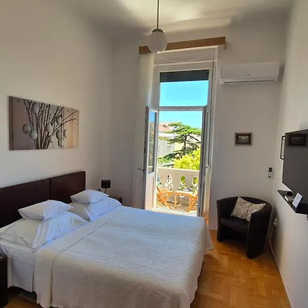 Rooms Tisa Old Town 3*