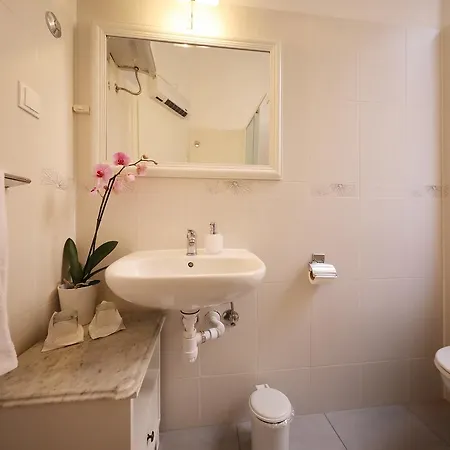 Gæstehus Tisa Old Town 3*