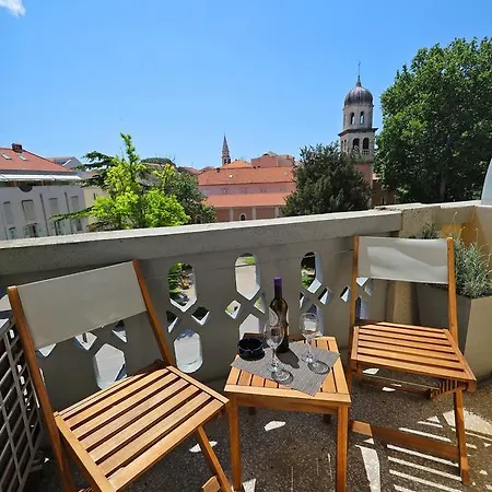 Tisa Old Town 3*